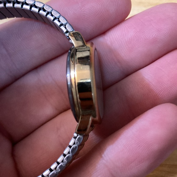 3 for $33 Timex Women's T2H381 Easy Reader Two-Tone Expansion Band Watch - Picture 6 of 9